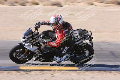 media/Dec-10-2023-SoCal Trackdays (Sun) [[0ce70f5433]]/Turn 9 Inside Set 2 (1115am)/